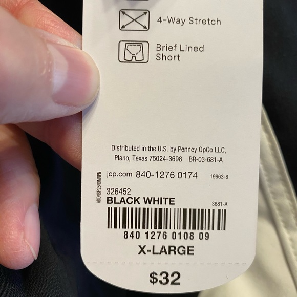 Women’s XL Mid-Rise Xersion black & white running shorts, NWT - Picture 6 of 13